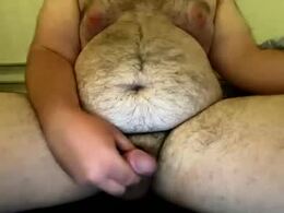 Most Recent Photo of hairy664792