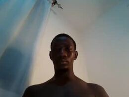 Most Recent Photo of handsomeboy571162