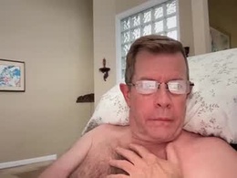 Most Recent Photo of handsomeone6969