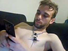 Most Recent Photo of happyfunnyboy79
