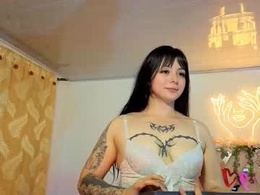 Most Recent Photo of hinna_tay