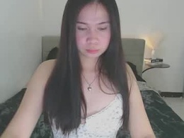 Most Recent Photo of holly_sasa