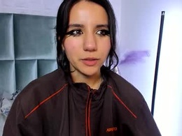 Most Recent Photo of hollypeach_