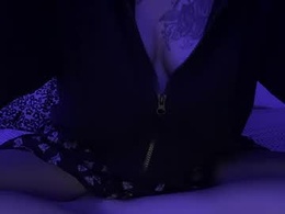 Most Recent Photo of honeypinktiger
