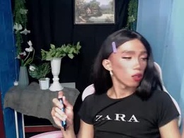 Most Recent Photo of hot_khianna