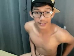 Most Recent Photo of hotasian_jerome