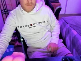 Most Recent Photo of hotmelbguy20