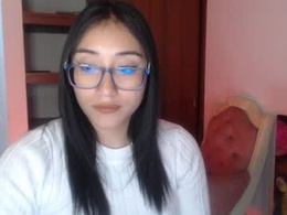 Most Recent Photo of hottbee1