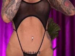 Most Recent Photo of imscarlet_noir