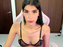 Most Recent Photo of isadolll