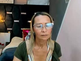 Most Recent Photo of issa_milf__
