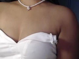 Most Recent Photo of its_hot_anu