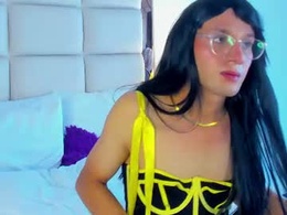 Most Recent Photo of jadejolie_