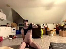 Most Recent Photo of jerkofftomysissyass
