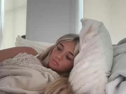 Most Recent Photo of juliannapeyton