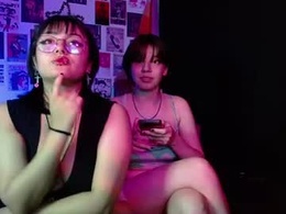 Most Recent Photo of julz_cherry_