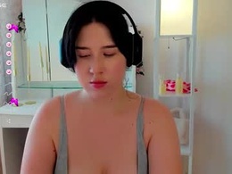 Most Recent Photo of karendemeow