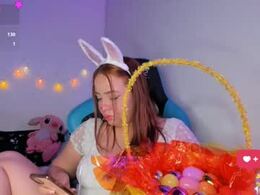 Most Recent Photo of karinawong_19