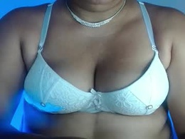 Most Recent Photo of karolbb21