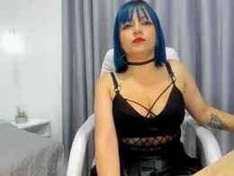 Most Recent Photo of karoll_y