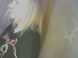Most Recent Photo of karolynafox