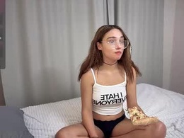 Most Recent Photo of karry__moon