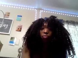 Most Recent Photo of kaylag_rain