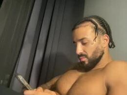 Most Recent Photo of kingomzie