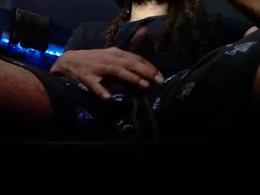 Most Recent Photo of kinkyelly