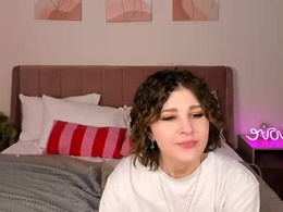 Most Recent Photo of kira_fluffy