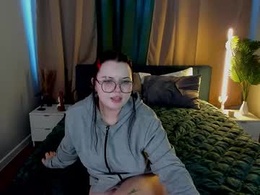 Most Recent Photo of kira_g0ld