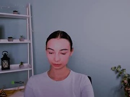 Most Recent Photo of kira_light__