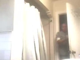 Most Recent Photo of koma_kock_boi