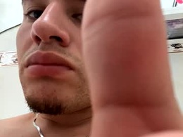 Most Recent Photo of kylo_boy04