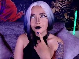 Most Recent Photo of lady_roxane