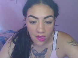 Most Recent Photo of laila_silk