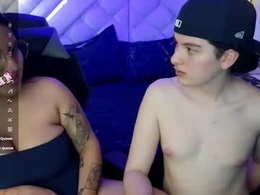 Most Recent Photo of lara_noah