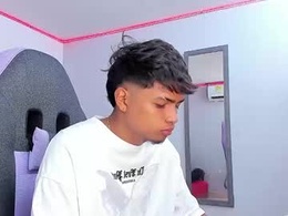 Most Recent Photo of latinhotboy_19