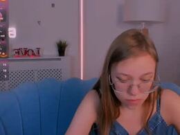 Most Recent Photo of layriantavee