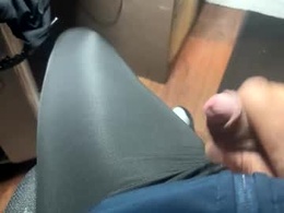 Most Recent Photo of leggingslover2232