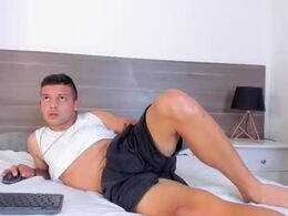Most Recent Photo of leo_sinclaire