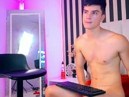 Most Recent Photo of leotease