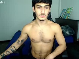 Most Recent Photo of liaam1