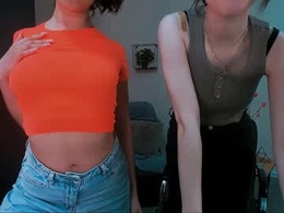 Most Recent Photo of liana_kisses
