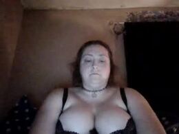 Most Recent Photo of lilmamabigtits