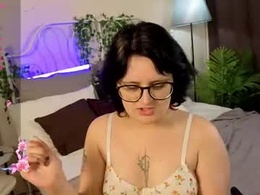 Most Recent Photo of lily_peachy
