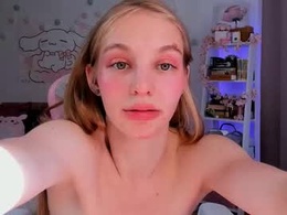 Most Recent Photo of lily_wane
