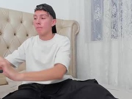Most Recent Photo of littledanny_