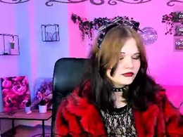 Most Recent Photo of lizzie_shy_