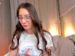 Most Recent Photo of lola_bennet_